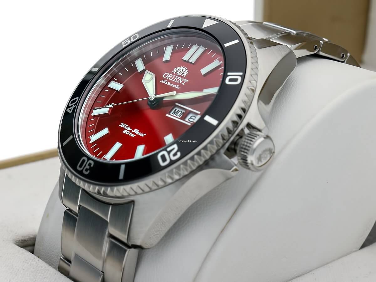 ORIENT: Mechanical Sports Watch, Metal Strap - 44.0mm (RA-AA0915R)