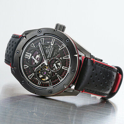 ORIENT STAR: Mechanical Sports Watch, Leather Strap - 42.6mm (RE-AV0A03B)